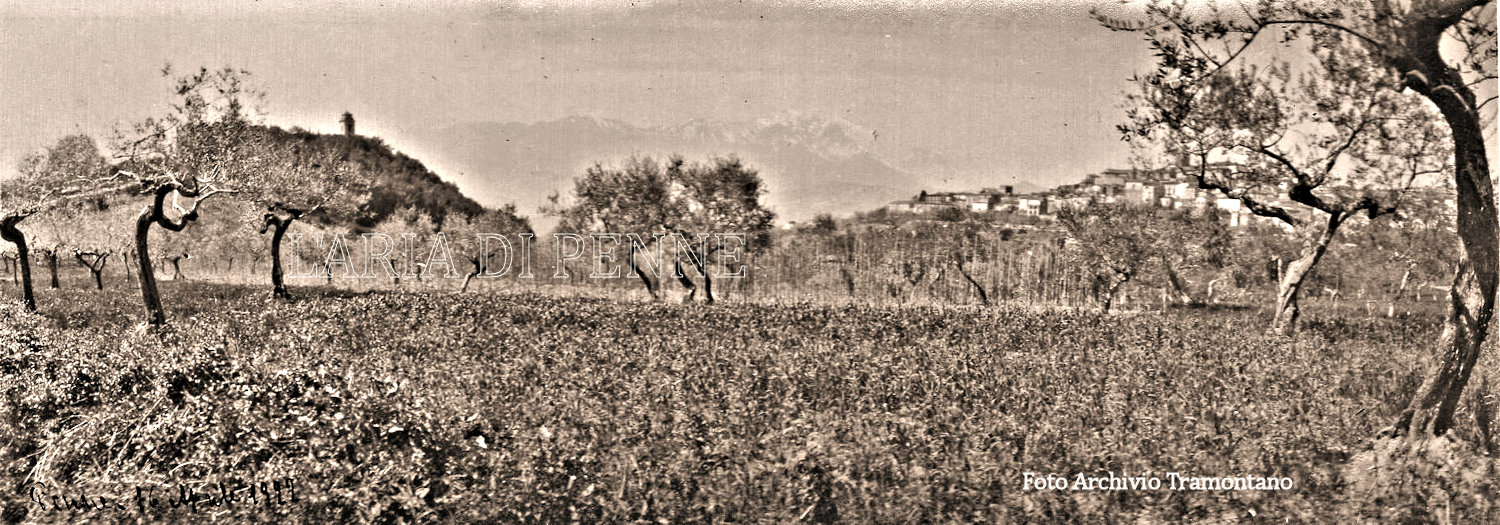 Penne, 16 aprile 1922 - Il vecchio campanile di Colleromano visto dai paraggi della villa di Tirone.