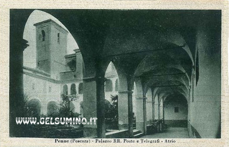 Il chiostro comunale - cartolina viaggiata 1955