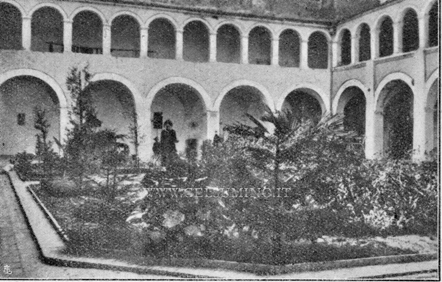 Il chiostro comunale prima del 1930