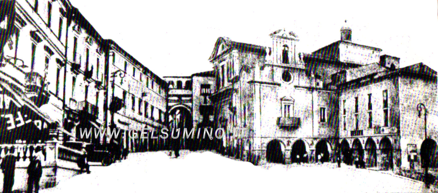 Piazza Luca da Penne ~ 1940