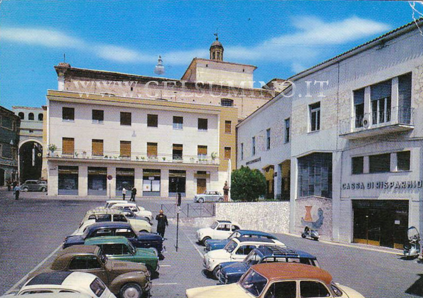 Piazza Luca da Penne__