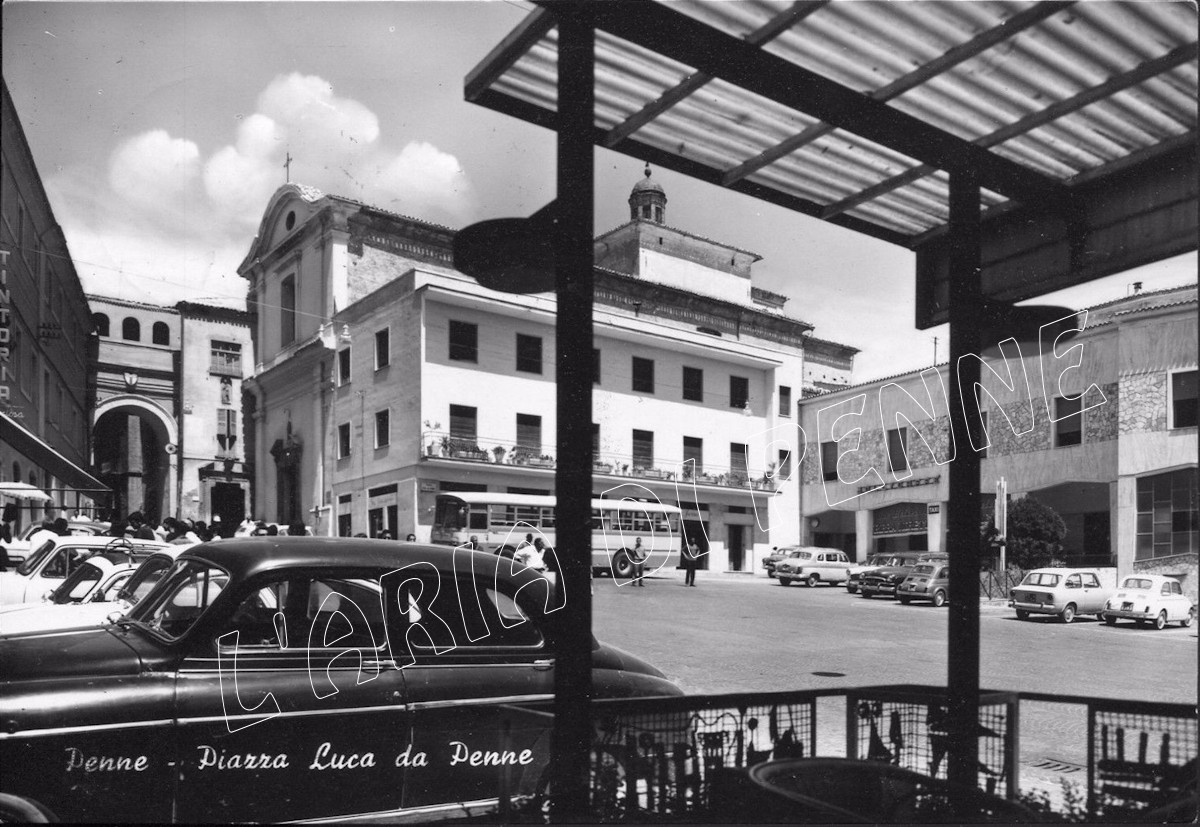 Piazza Luca da Penne