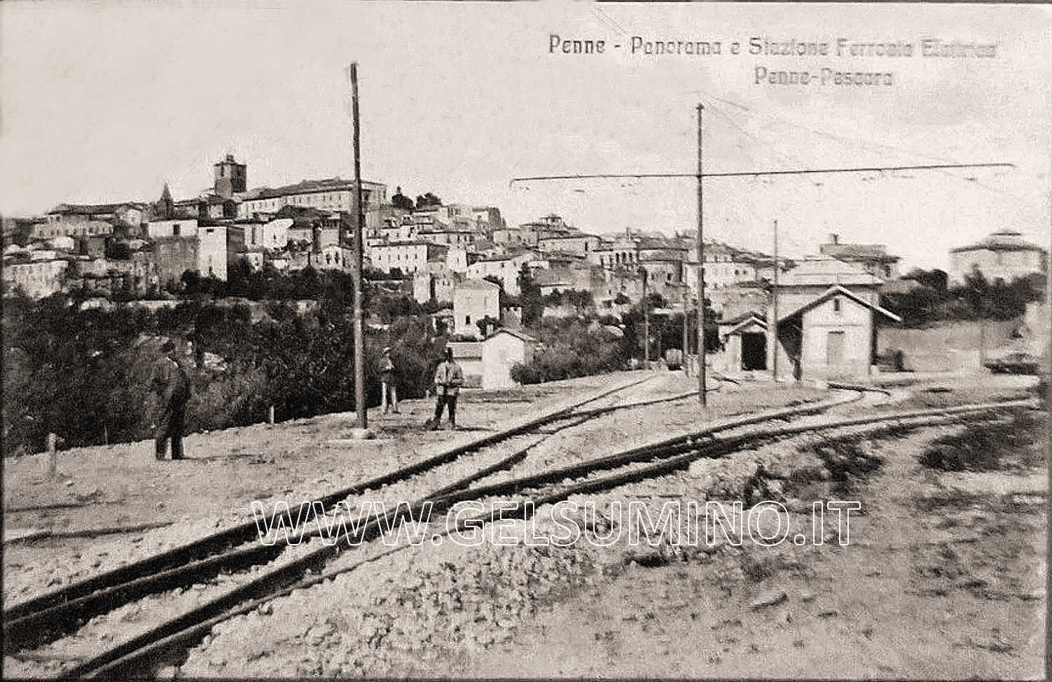 Veduta del piazzale della stazione F.E.A. di Penne - 1931