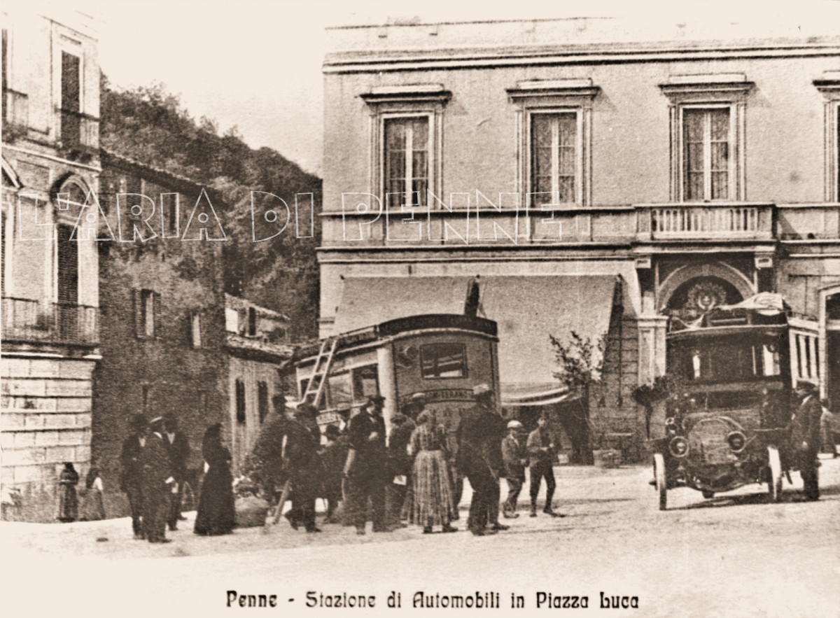 Piazza Luca da Penne