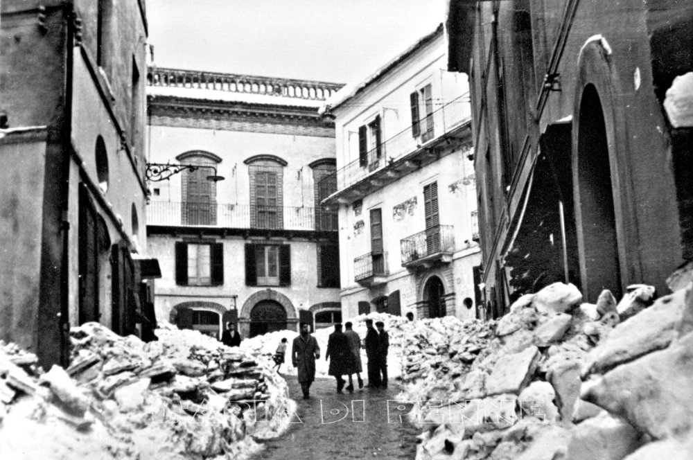 Largo Purgatorio con la neve