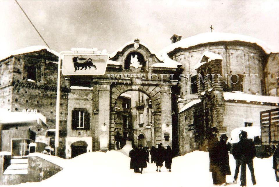 Largo San Francesco con la neve