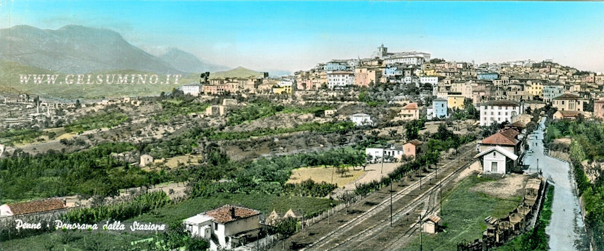 Stazione di Penne e panorama a colori