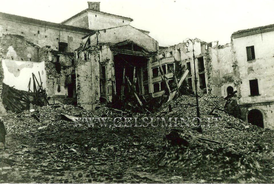 Il Teatro bombardato