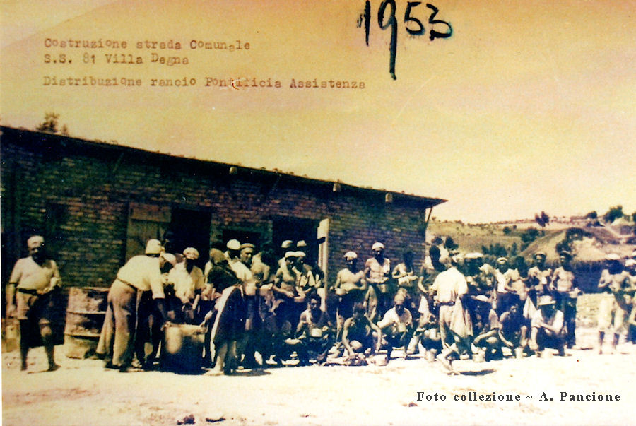 Costruzione della strada dalla S.S. 81 a Villa Degna ~ 1952-1953-1954